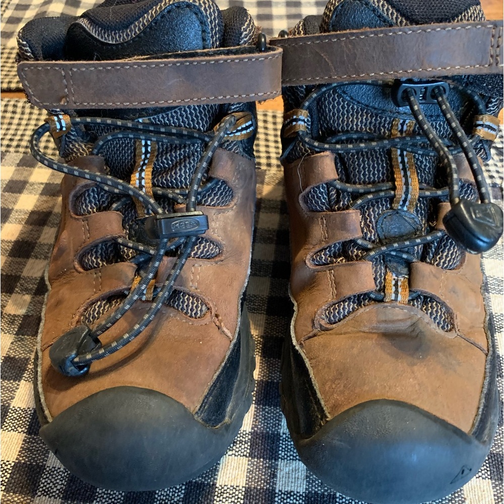 Keen waterproof hiking boots
